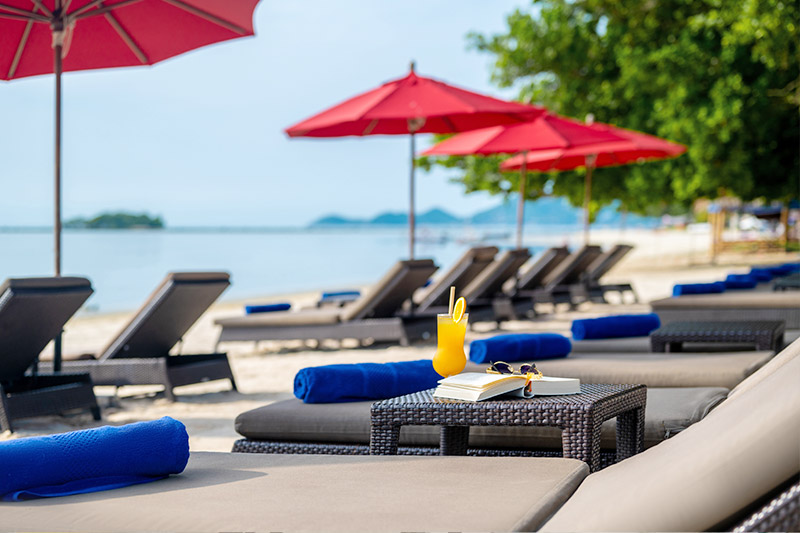 We're Here to Brighten Your World -  אמארי קו סמוי (Amari Koh Samui)
