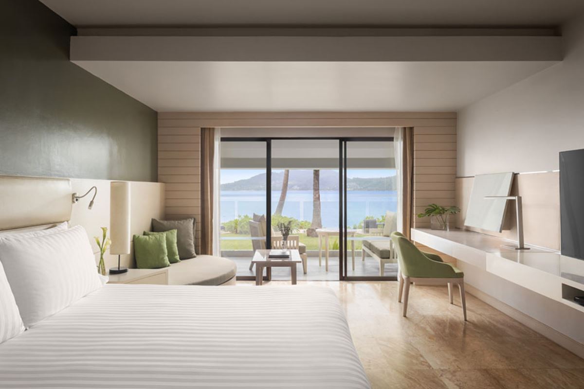 One Bedroom Deluxe Suite Ocean Front Balcony -  מארי פוקט (Amari Phuket)