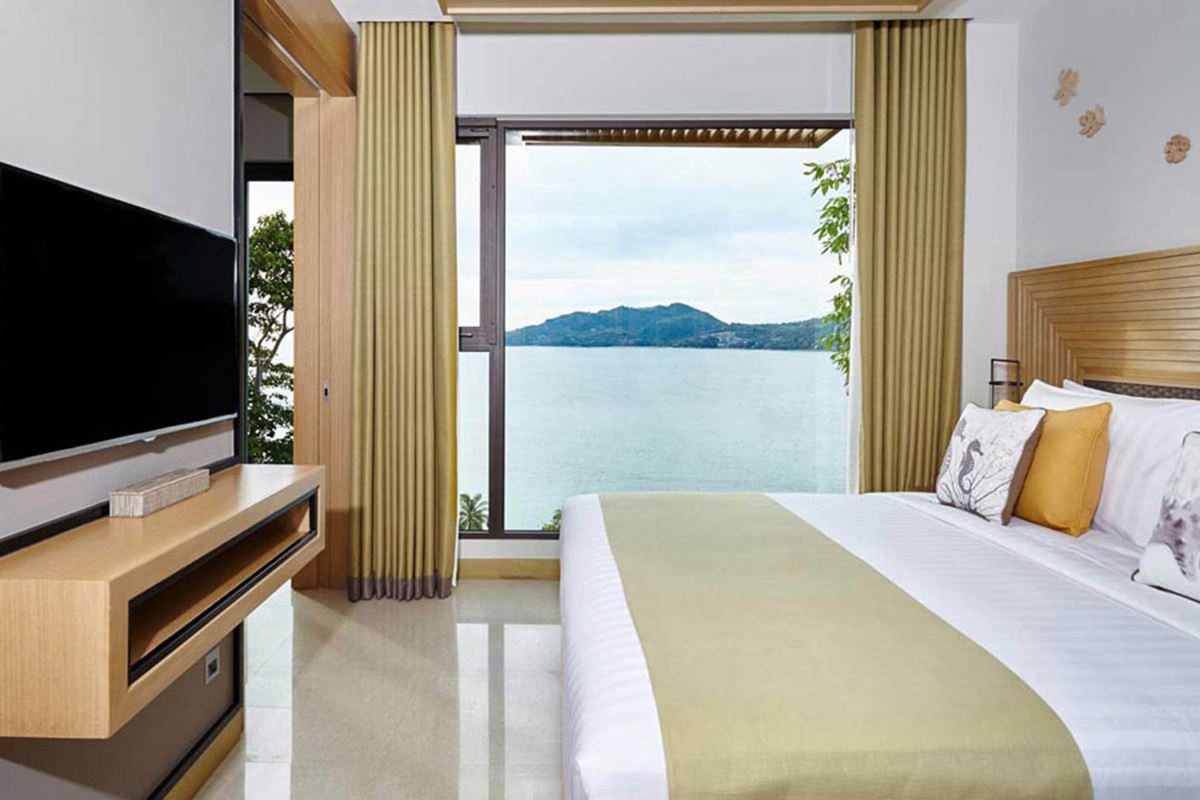 One Bedroom Suite Ocean View Coral Lounge -  מארי פוקט (Amari Phuket)