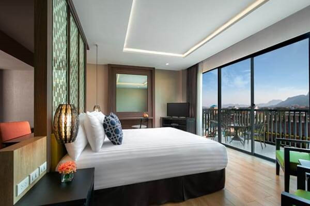 Deluxe City View with Balcony - אמארי ואנג ויאנג לאוס (Amari Vang Vieng)