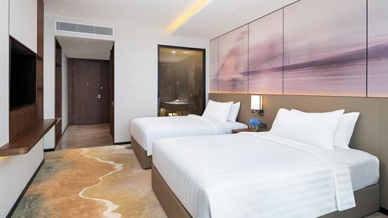 Deluxe City View - Twin Bedroom