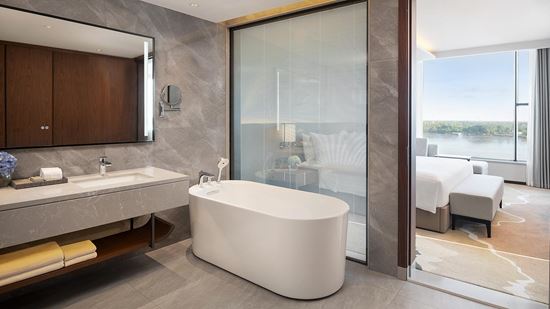 Executive Suite River View - Bathroom