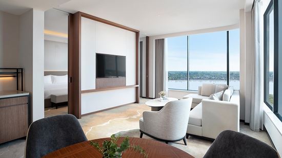 Executive Suite River View - Living Area