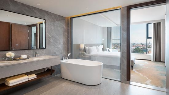 Junior Suite City View - Bathroom